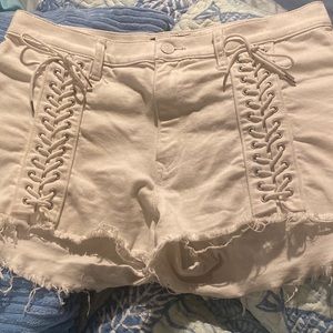 🤍EXPRESS Shortie Denim Shorts🤍